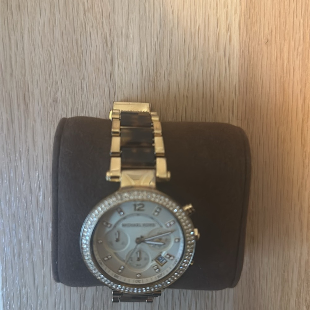 Michael Kors Round Tortoise Shell Watch - image 4